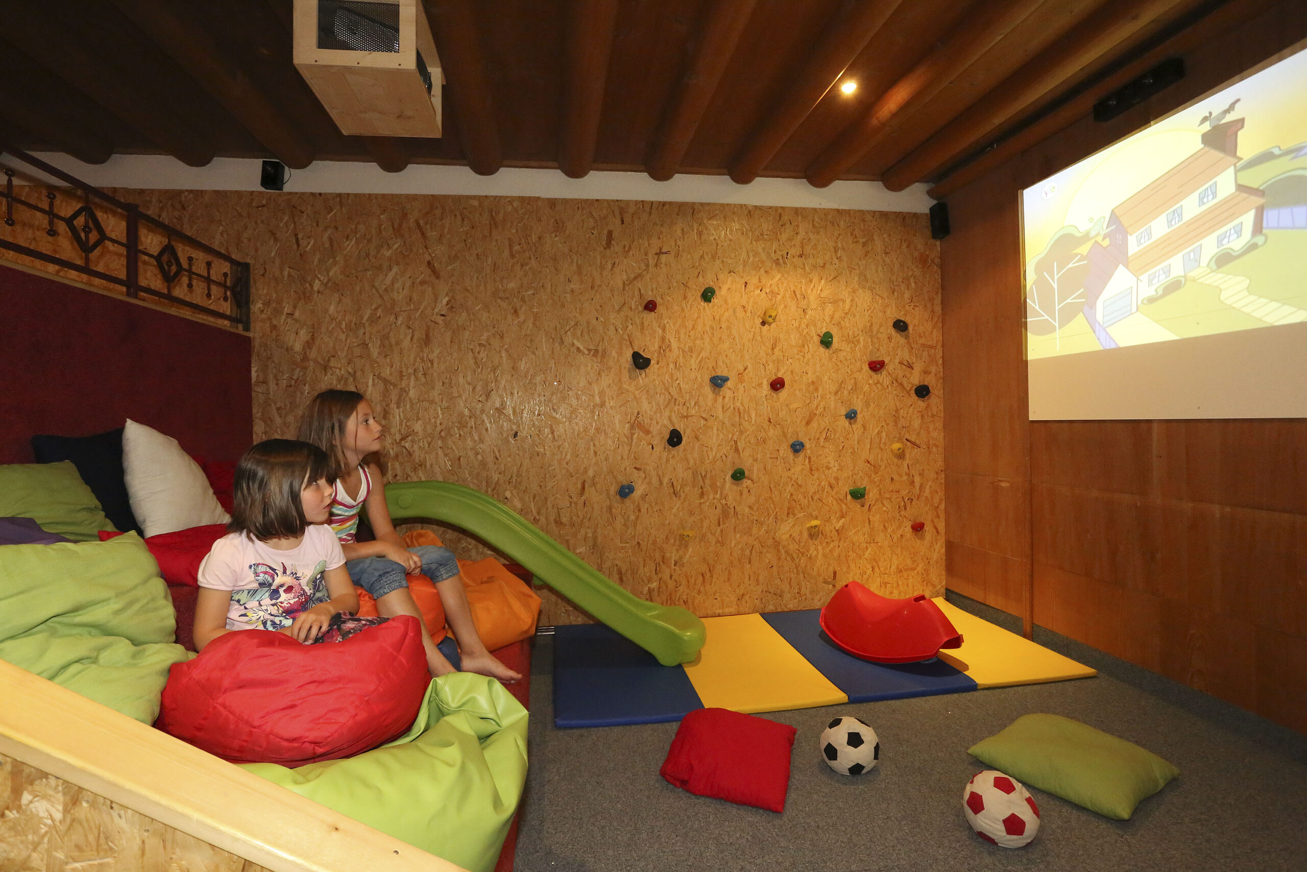 Wagrain Hotel Alpina - kino dla dzieci