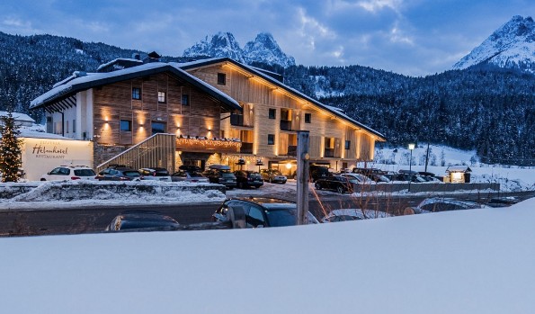 Helm_hotel_winter